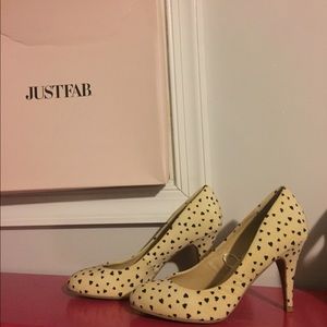 Heart Patterned Pumps 👠